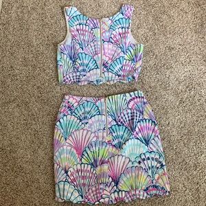 2 piece mini lily pulitzer set. Worn just a couple times. Seashell pattern.